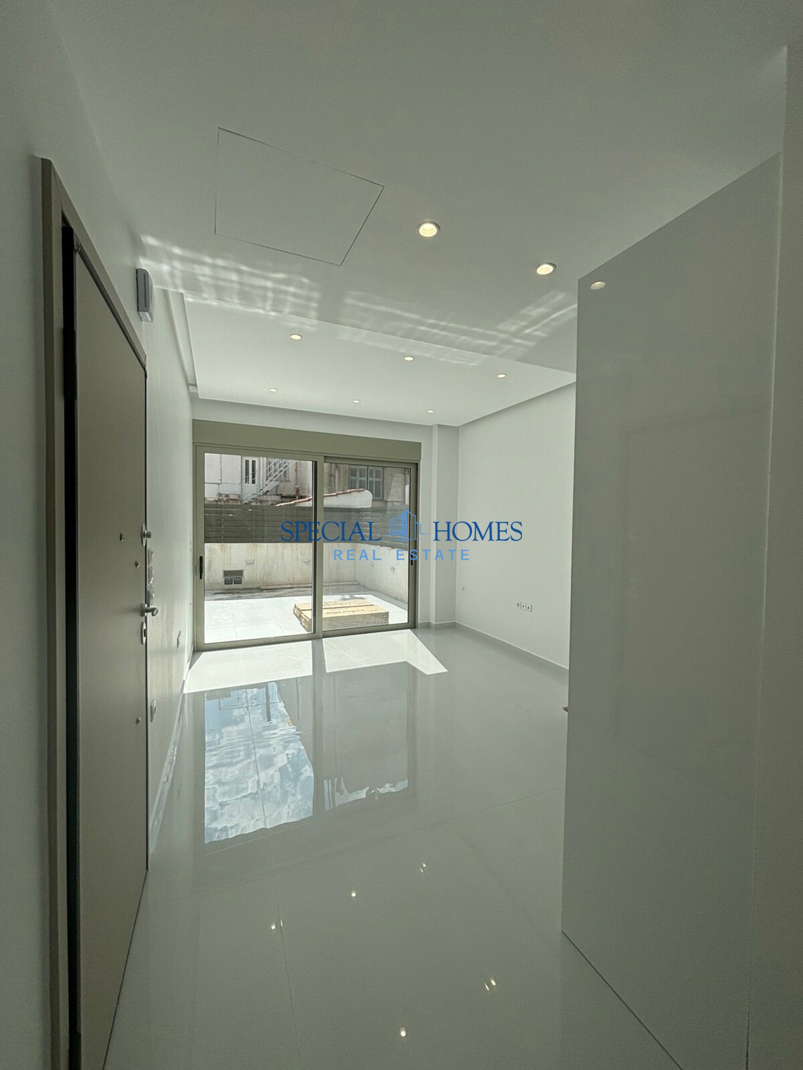 GOLDEN DEAL S.M.S.A.