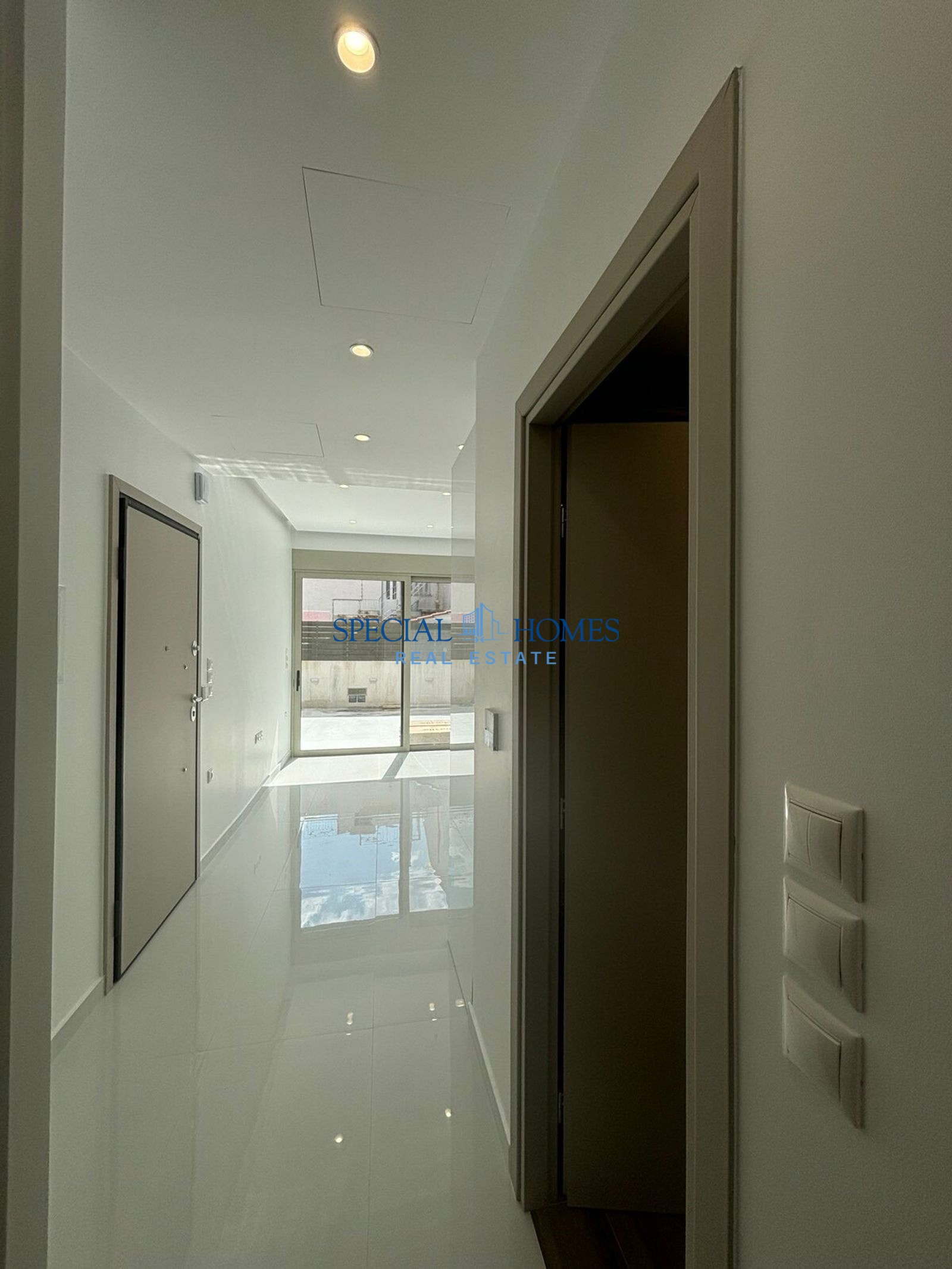 GOLDEN DEAL S.M.S.A.