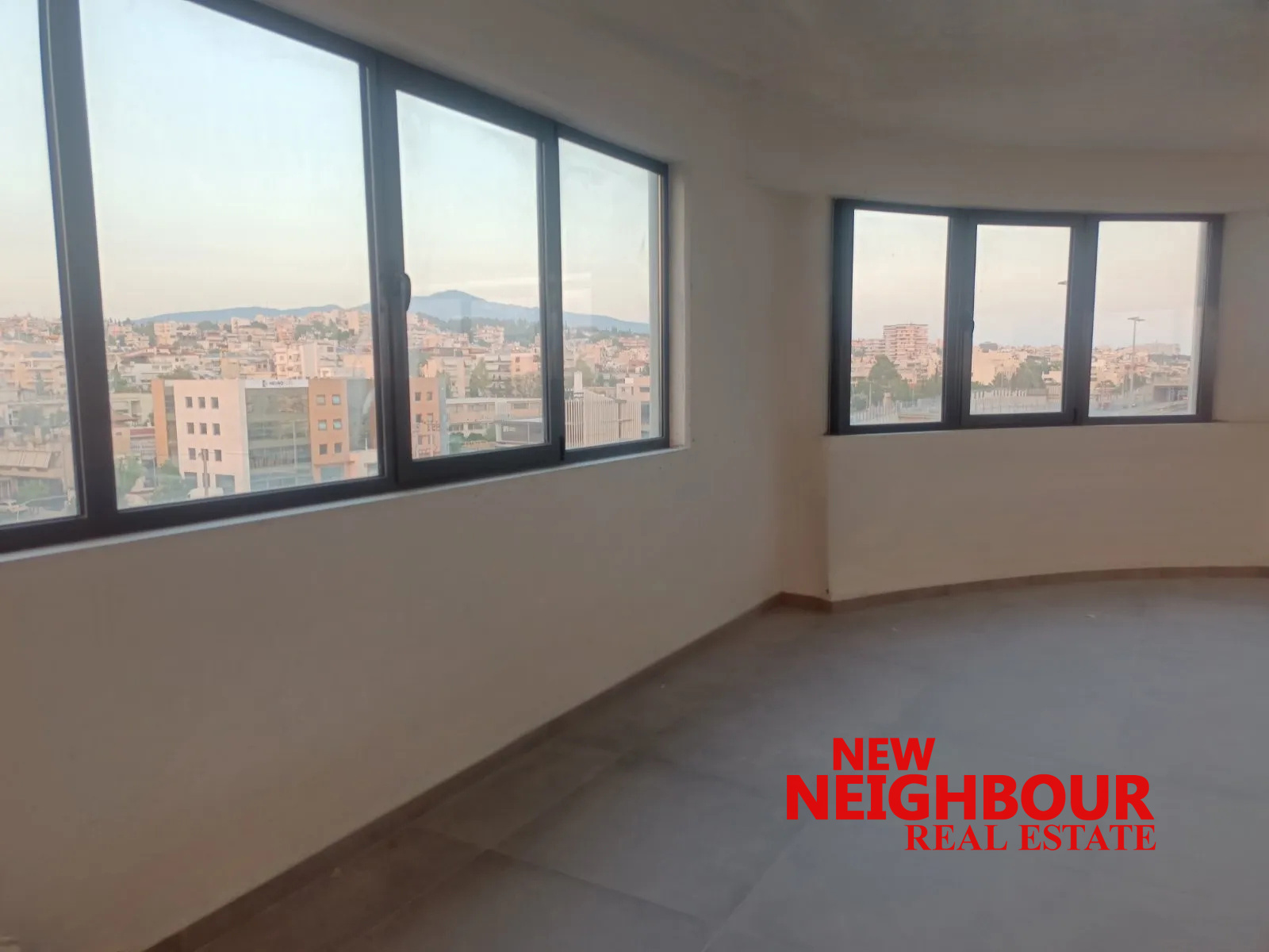 82604ce0535b4194bac72499eff40780