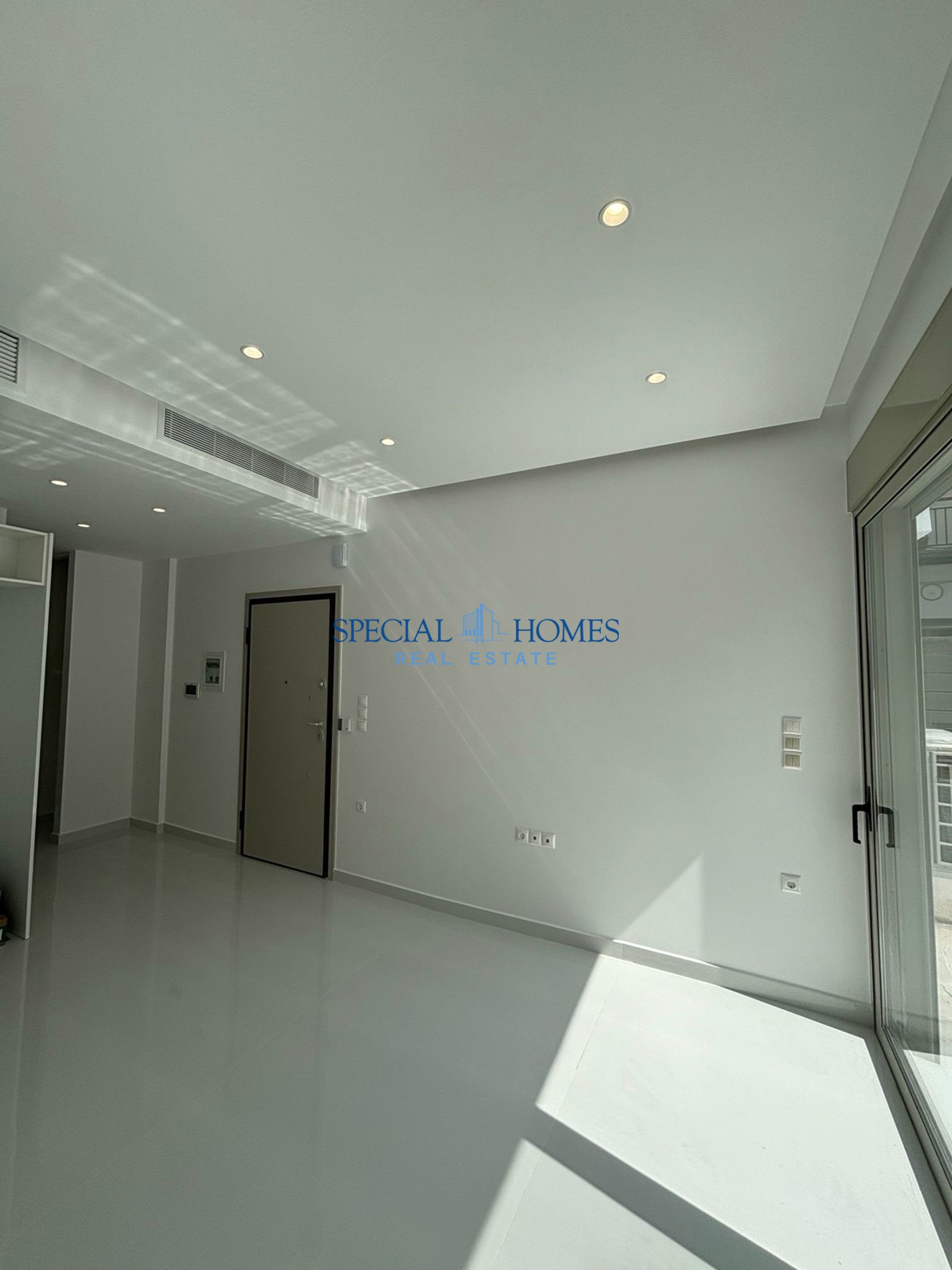 GOLDEN DEAL S.M.S.A.