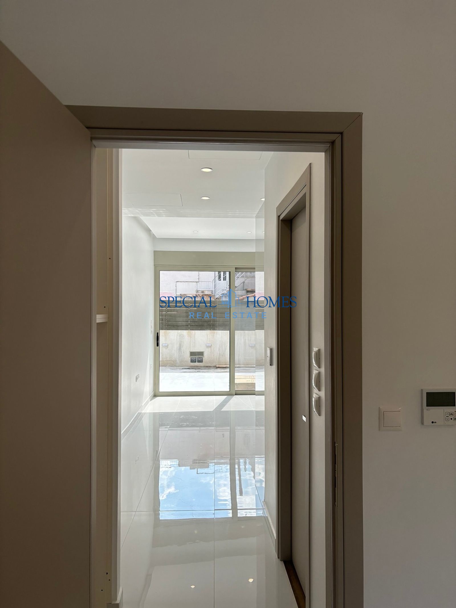 GOLDEN DEAL S.M.S.A.