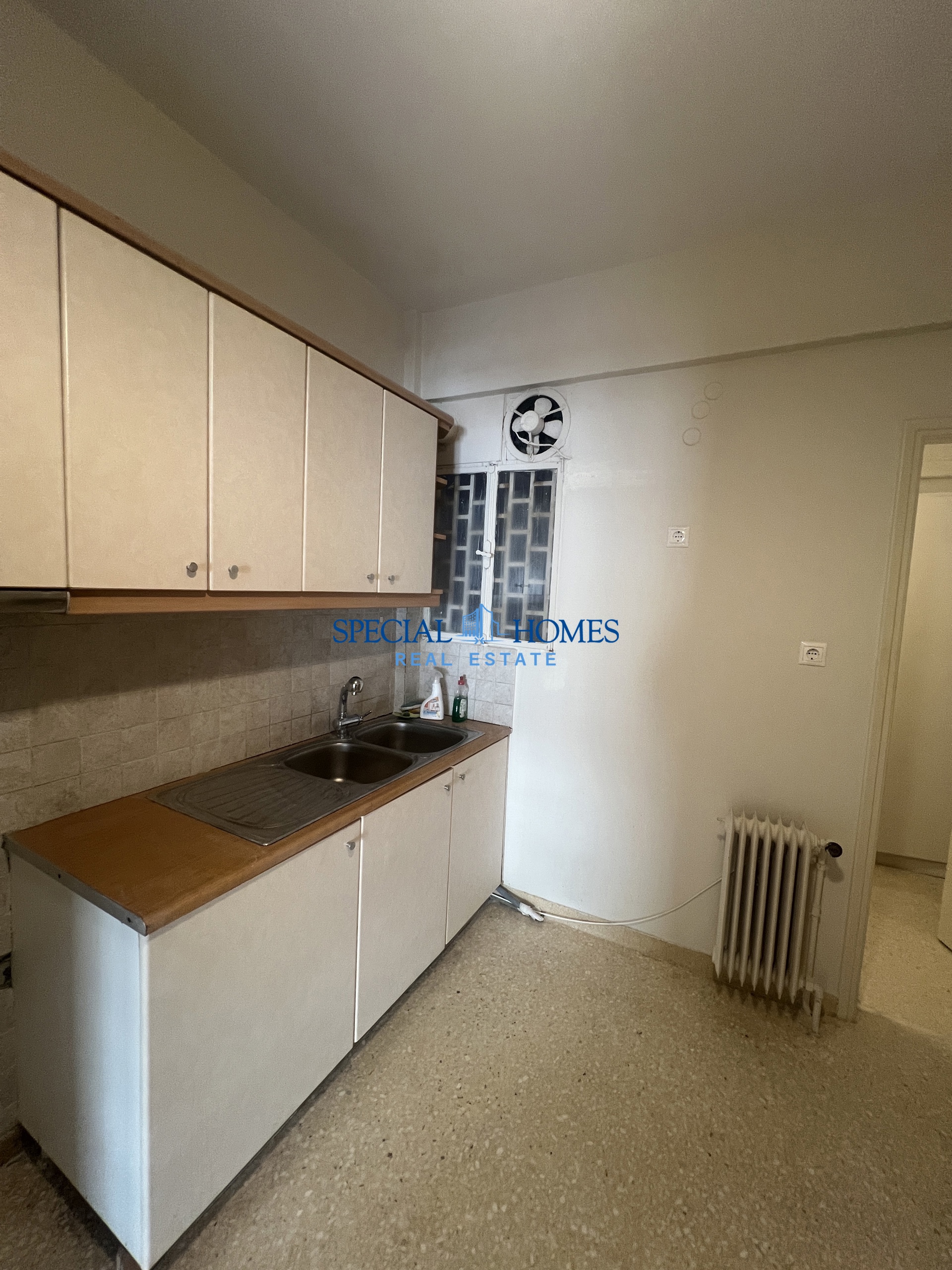 ef9711ca177840e3b4efa112fbdd0e95