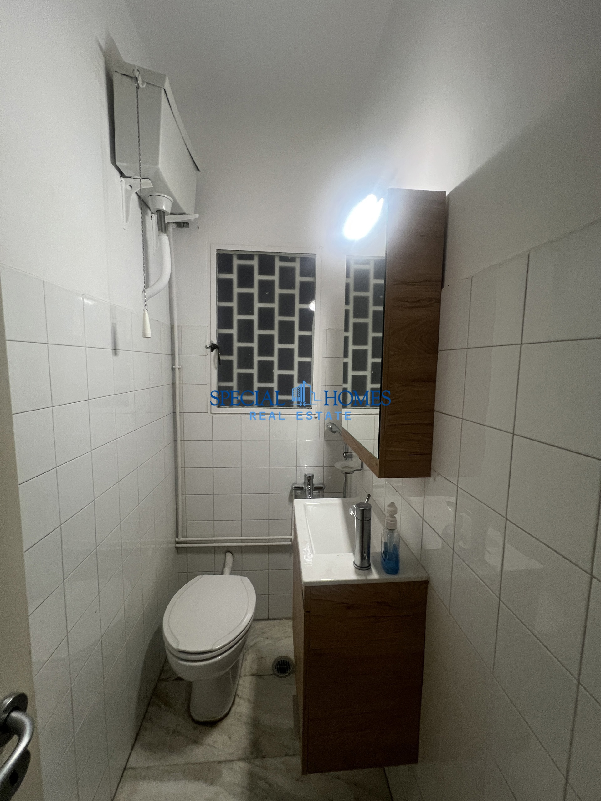 f589052a699f4df3873bfefa395f16d7