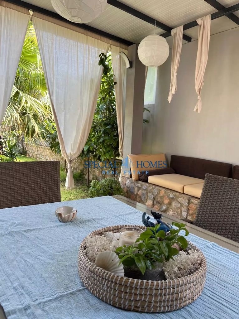 img_566eb4c1-95c3-4286-80e7-3b1eb95427ea